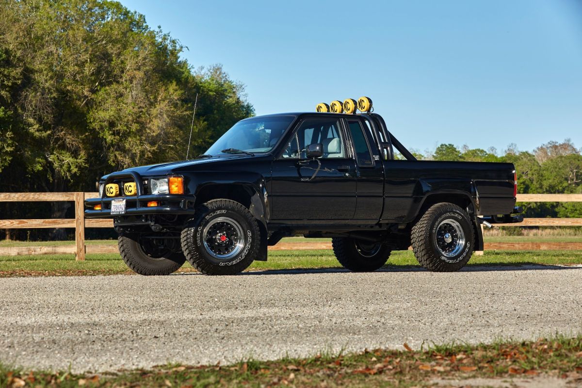 1985 Toyota Pickup SR5 – Back to the Future Tribute | Tampa Garage