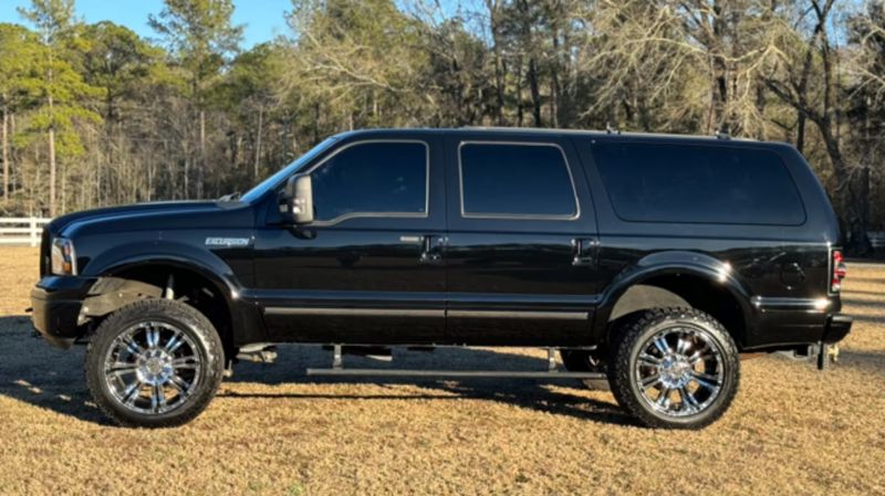 2005 Ford 2005 Ford Excursion — photo 1 of 2