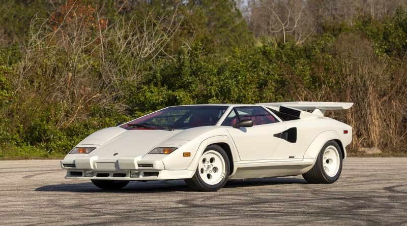1985 Lamborghini 1985 Lamborghini Countach 5000S — photo 1 of 2