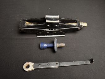 Lamborghini Countach / Espada Battaini Scissor Jack & Tool Set