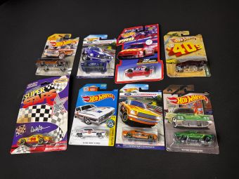 Vintage Hot Wheels and Matchbox Die-Cast Toy Car Lot